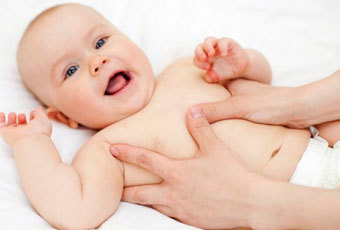Fisioterapia pediátrica: tratamiento del cólico, el reflujo y el estreñimiento Fisioterapia pediátrica: tratamiento del cólico, el reflujo y el estreñimiento