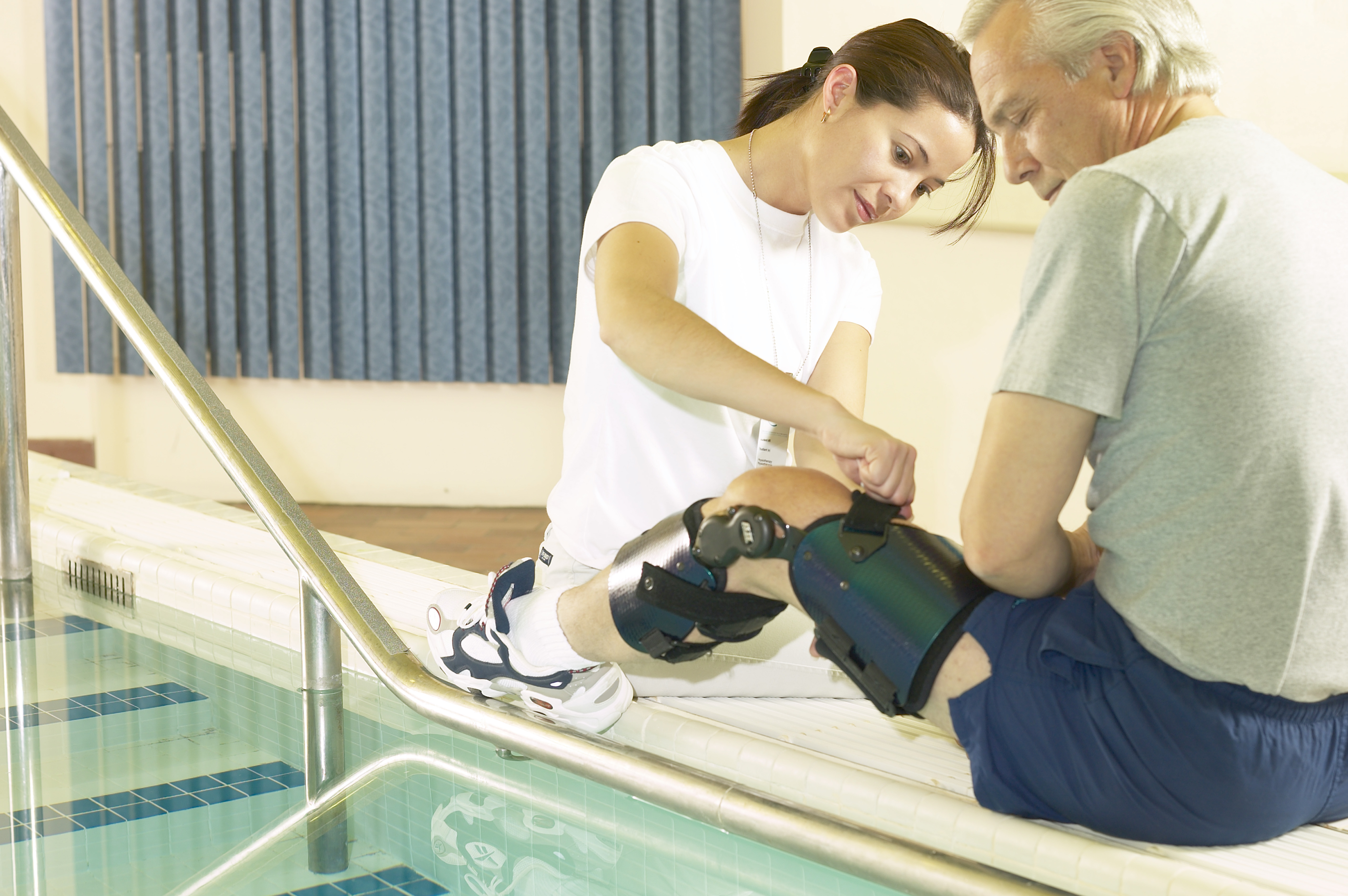 Novedades y Avances en la Rehabilitación de Prótesis de Cadera y Rodilla Novedades y Avances en la Rehabilitación de Prótesis de Cadera y Rodilla